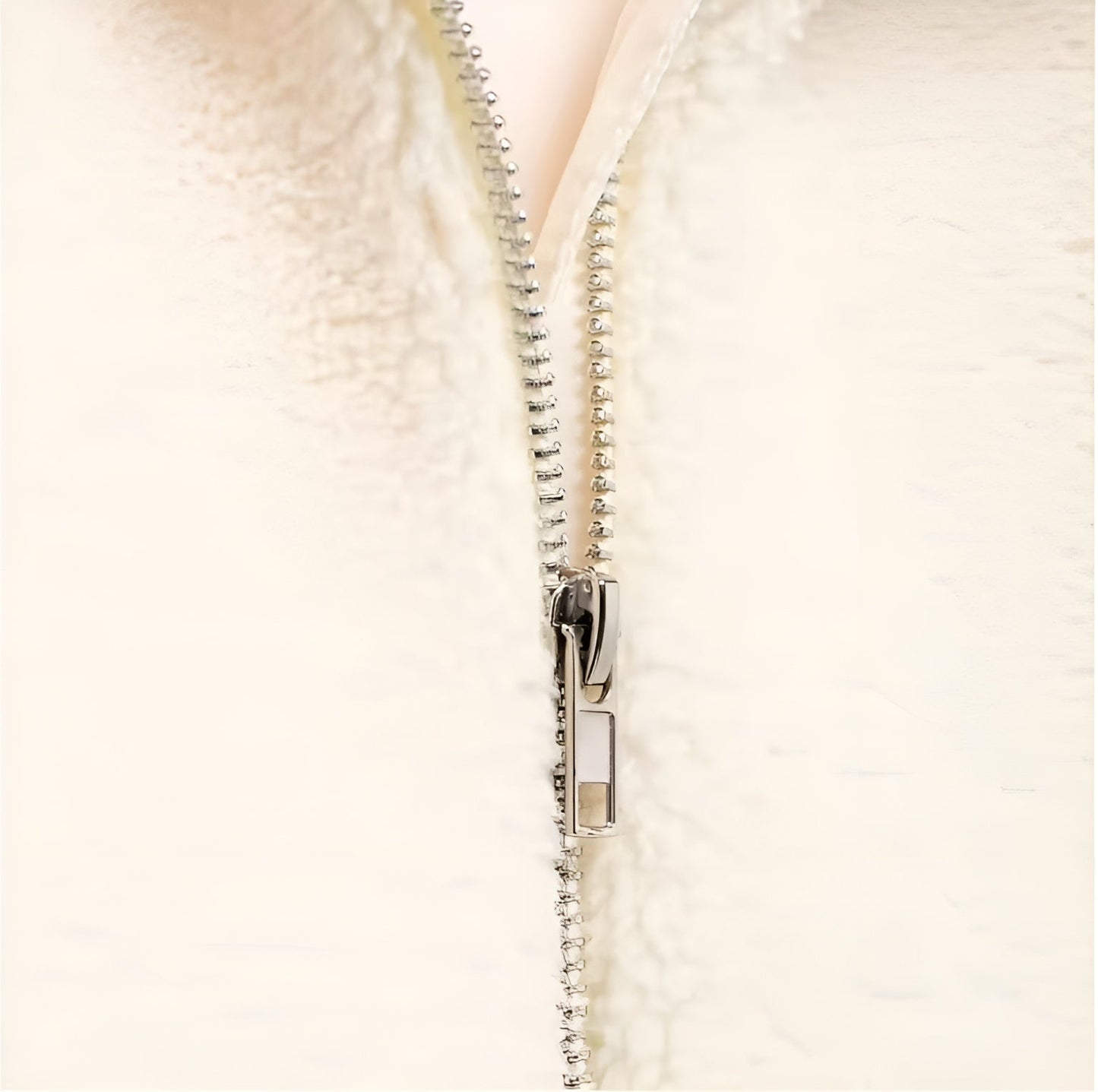 Solena™ | Giacca con Colletto e Zip Morbida